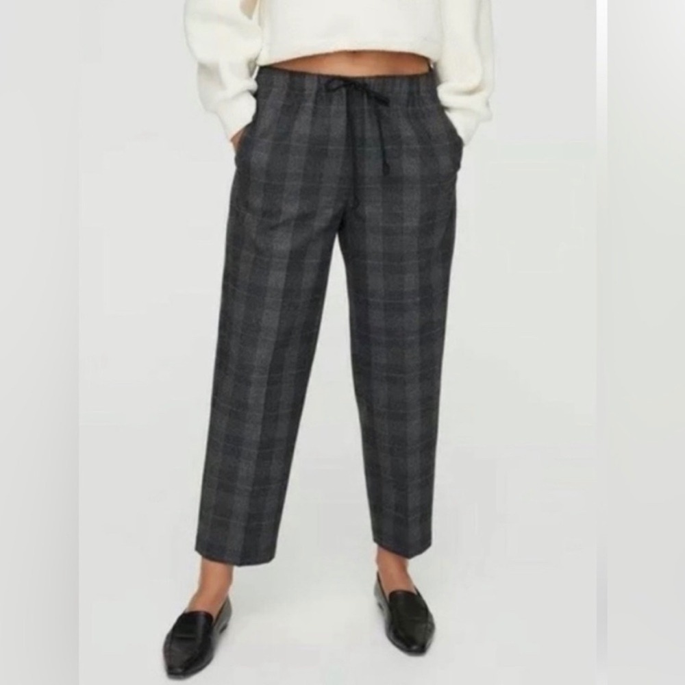Aritzia The Group‎ by Babaton
Jimmy Pant Plaid Drawstring Size Small Gray